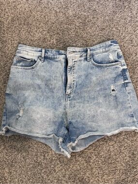 sofia by sofia vergara Light Wash Distressed Denim Shorts